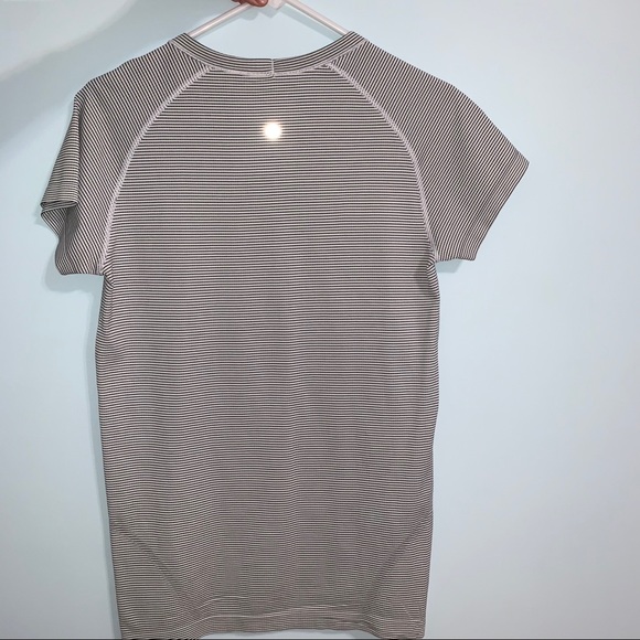 Lululemon Swiftly Tech Short Sleeve - Picture 2 of 7